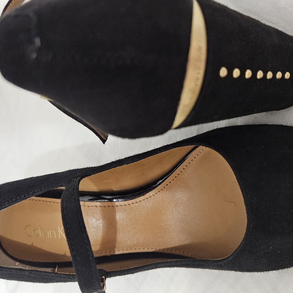 Calvin Klein Black Heeled Shoes with Elegant Design